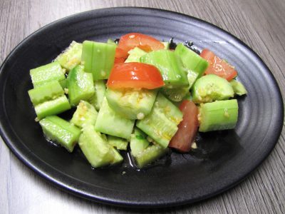2.拍黄瓜 Smacked cucumber (veg) 6.60 very mild spicy
